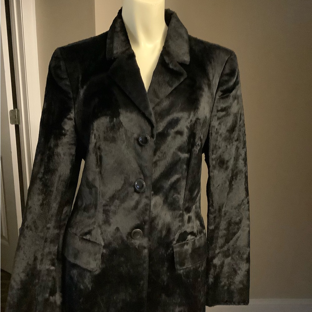 Luxurious Black Velvet Women's Blazer